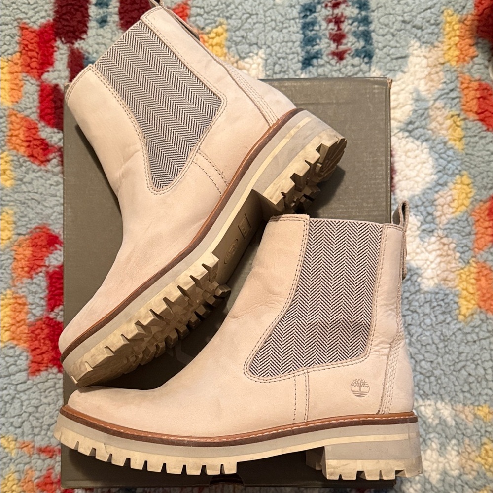 Timberland Beige & Tan Chelsea Lug Sole Ankle Boots